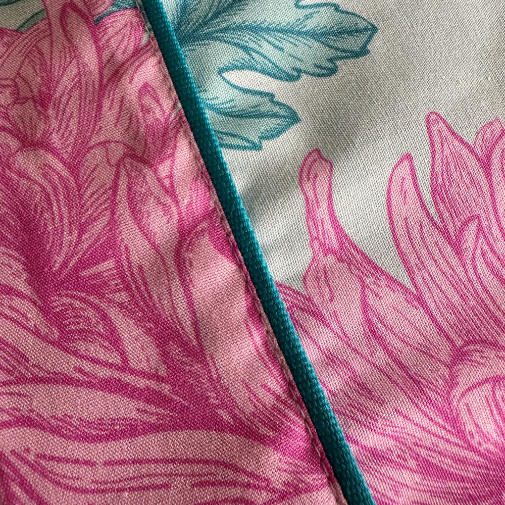 Pijama feminino Bouquet Celeste manga curta e calça - Imagem 5